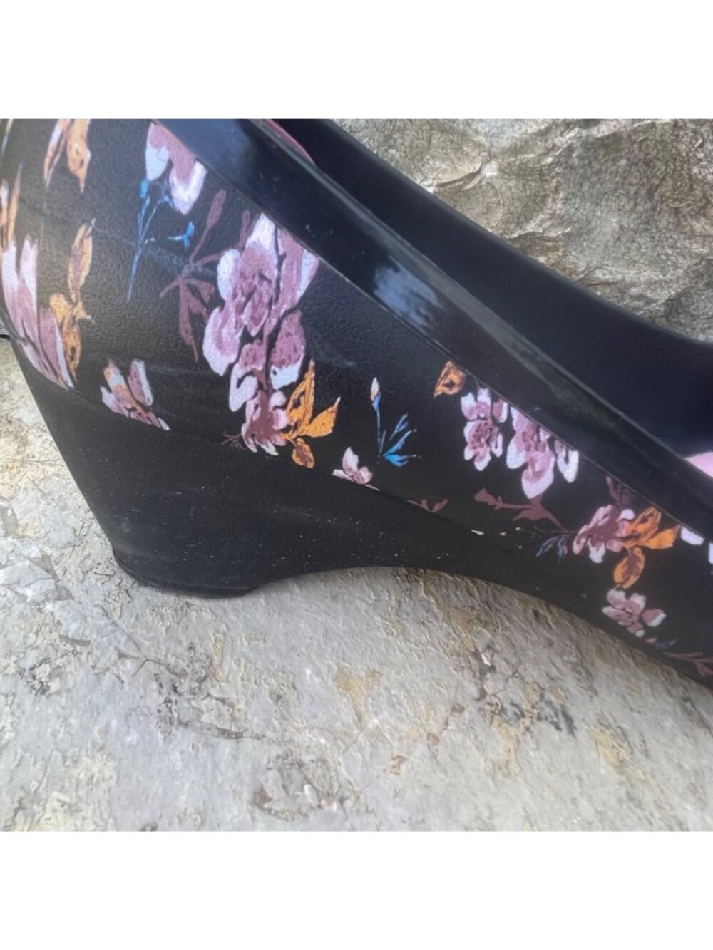 CROCS Womens Floral Comfort Wedge Pumps Size 11 Cottagecore Coquette Feminine - Picture 13 of 14